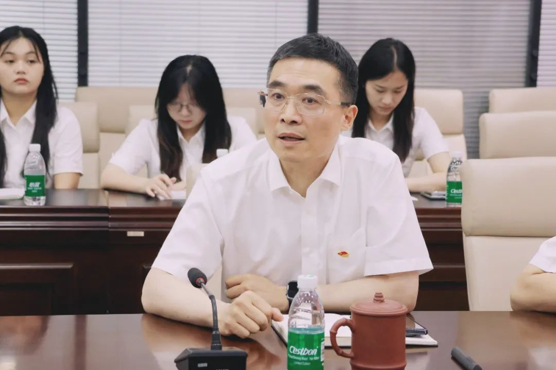 上海浦東電線(xiàn)電纜集團(tuán)舉行慶祝中國(guó)共產(chǎn)黨成立104周年主題活動(dòng)暨深入貫徹中央八項(xiàng)規(guī)定精神學(xué)習(xí)教育會(huì)